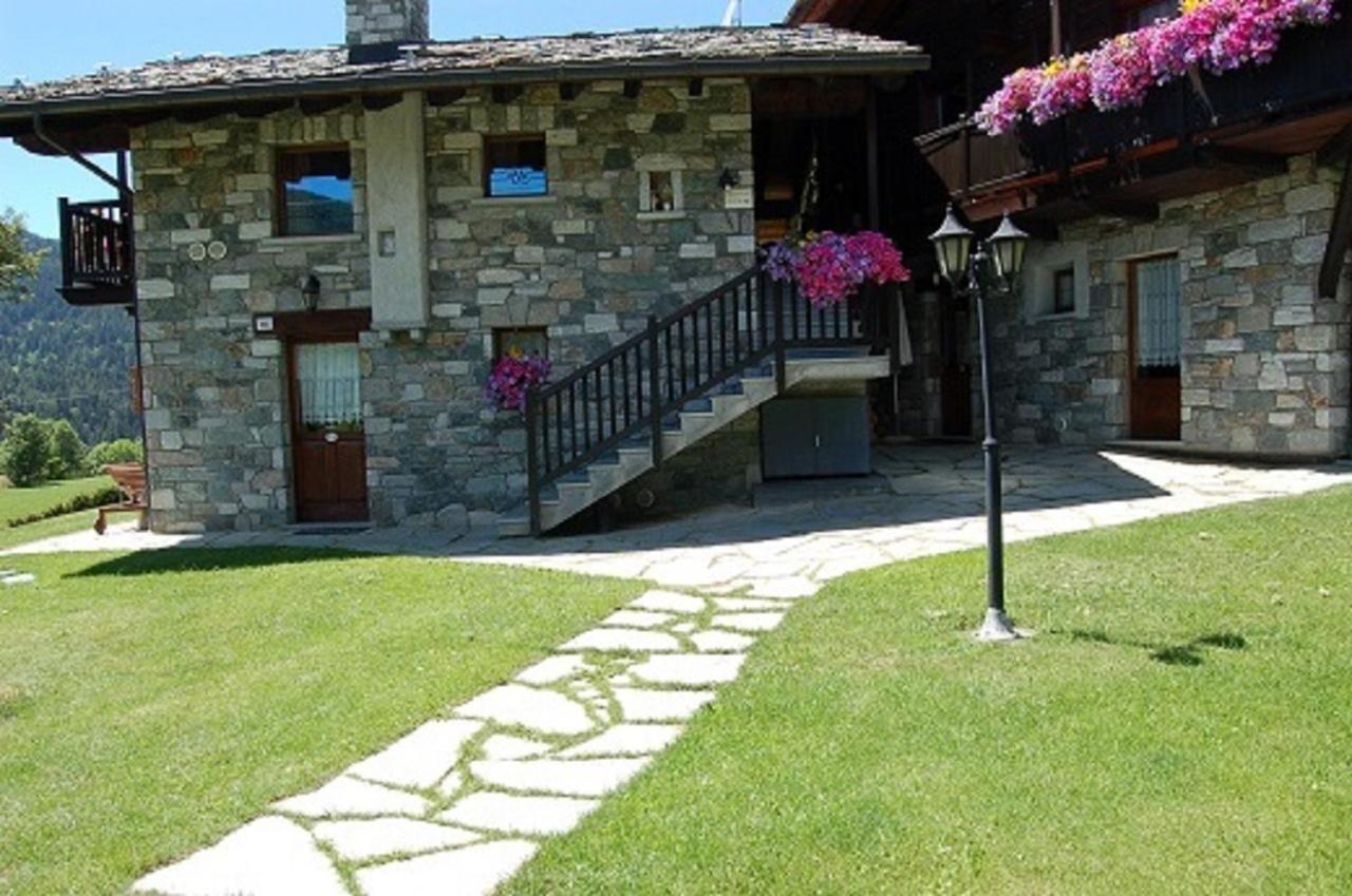 Residence Foyer D'Antan Brusson Exterior photo