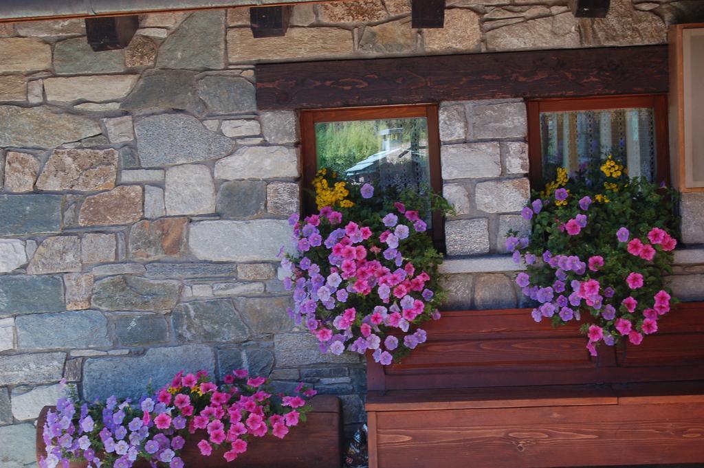 Residence Foyer D'Antan Brusson Exterior photo